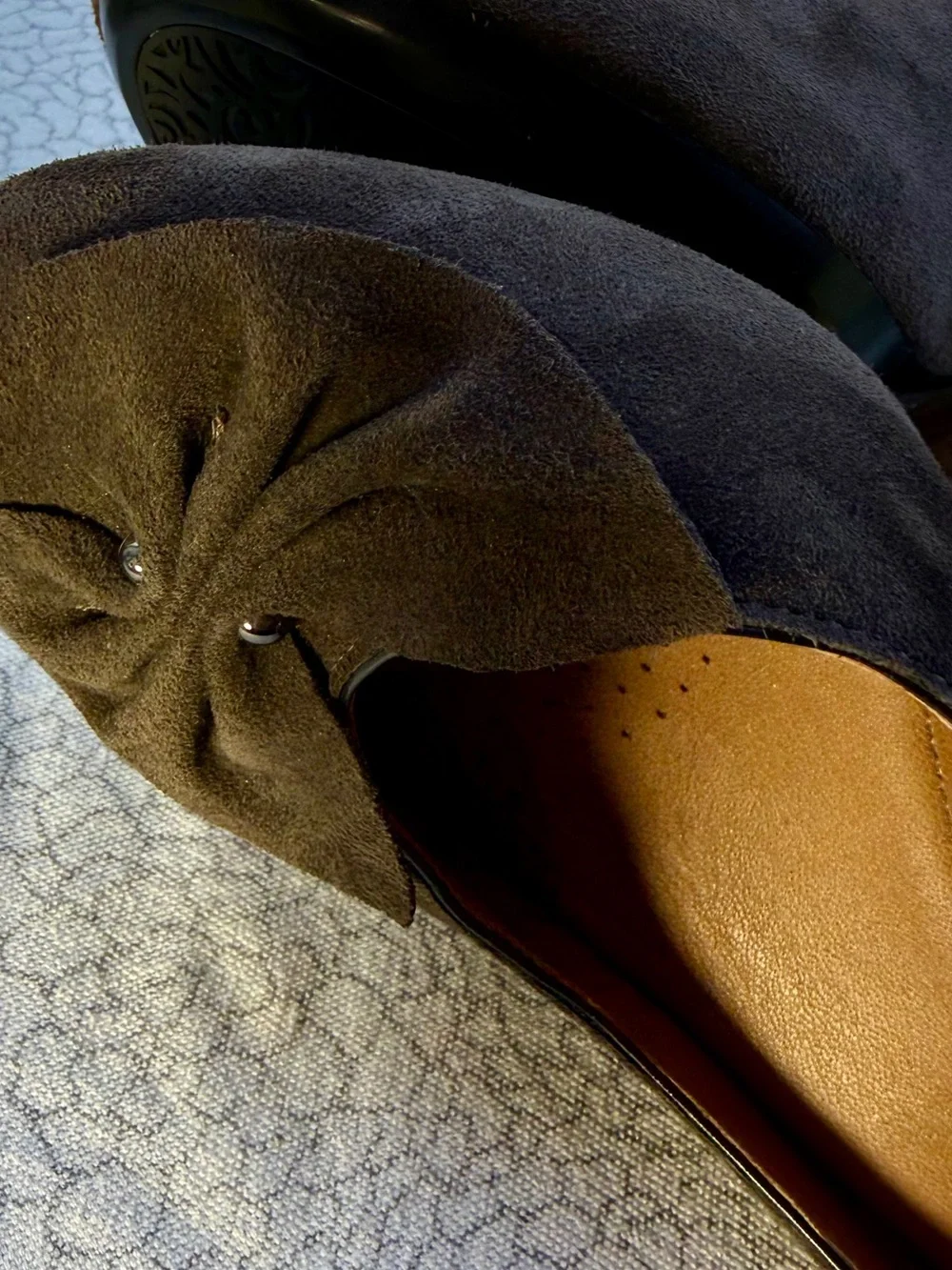 Clark’s pumps heels Brown Suede Mid-Heel cushioning bow bows comfort leather 7